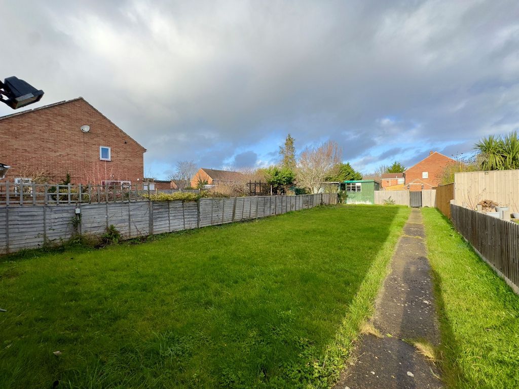 Property photo 3 of 12