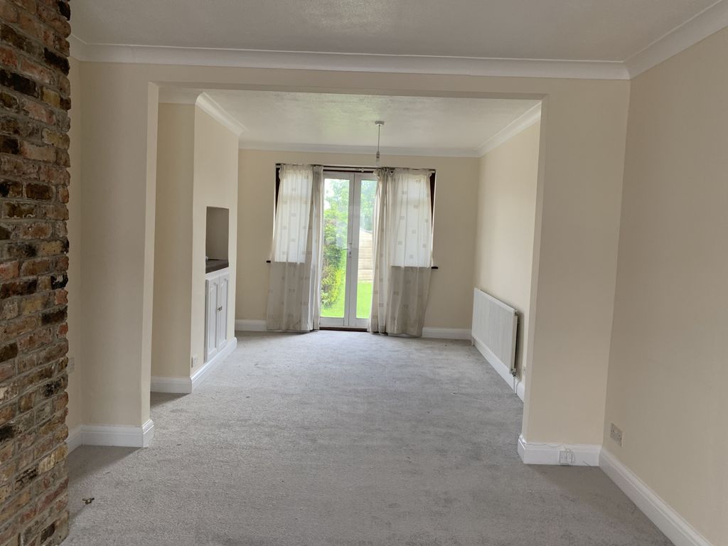 Property photo 3 of 12 Gallery