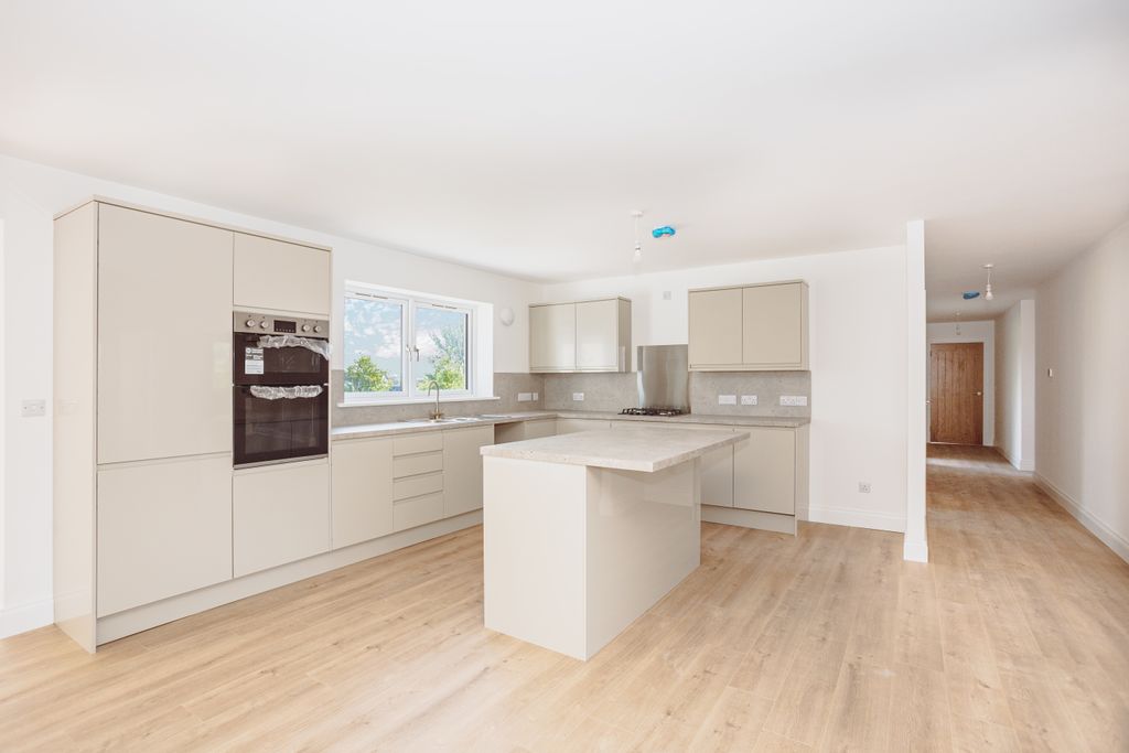 Property photo 2 of 40 Open-Plan Kitchen/Diner