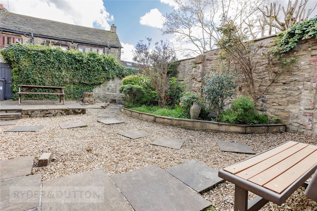 Property photo 3 of 20 Rear Garden