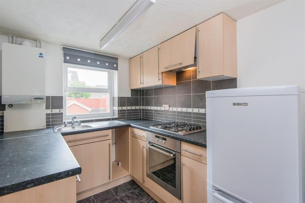 Property photo 2 of 7 Kitchen