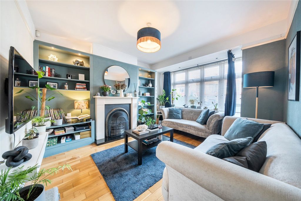 Property photo 2 of 15 Picture No. 21