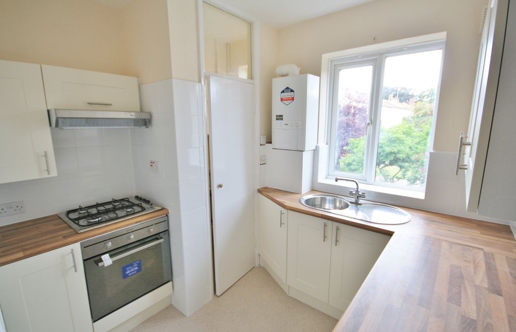 Property photo 3 of 7 Kitchen