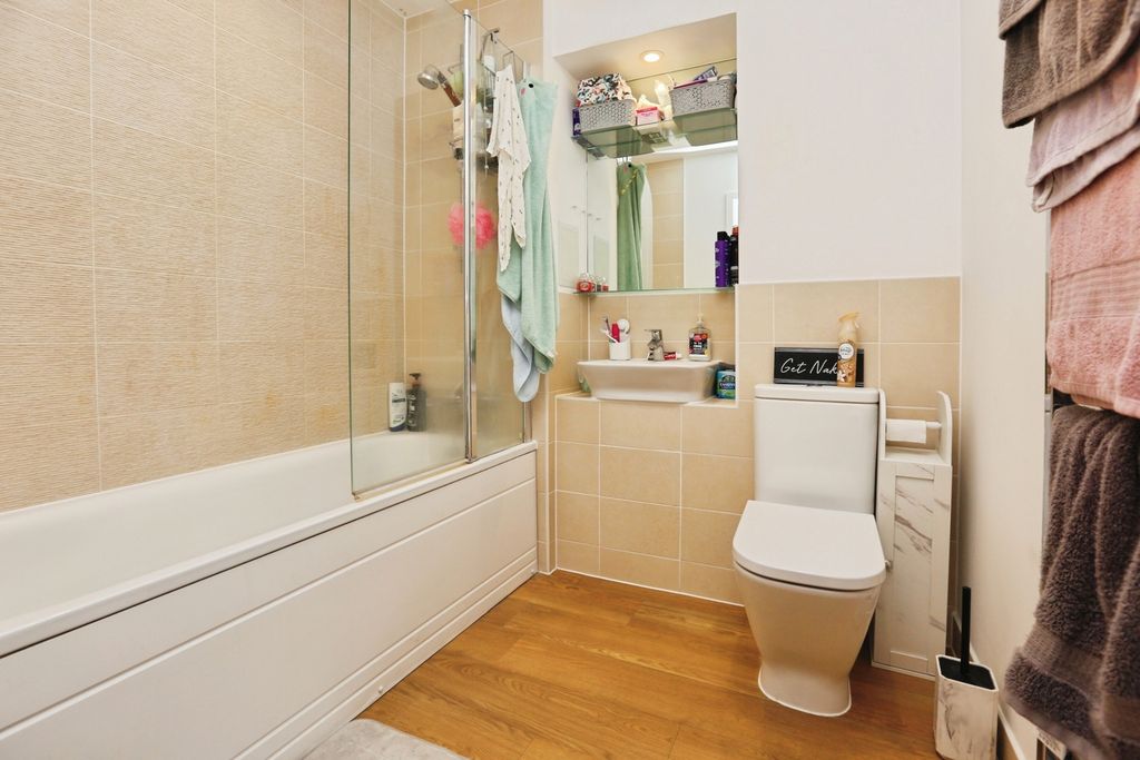 Property photo 3 of 15 Photo