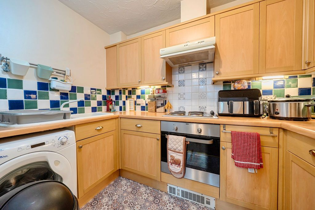 Property photo 3 of 15