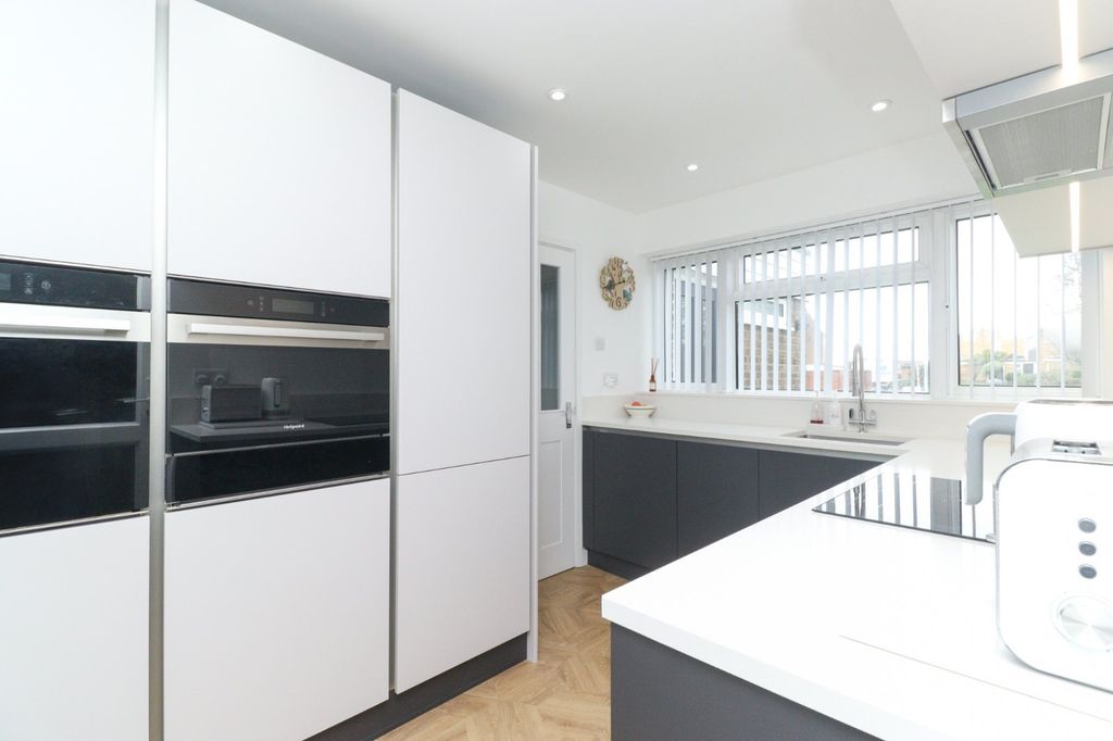 Property photo 2 of 17 Picture 2