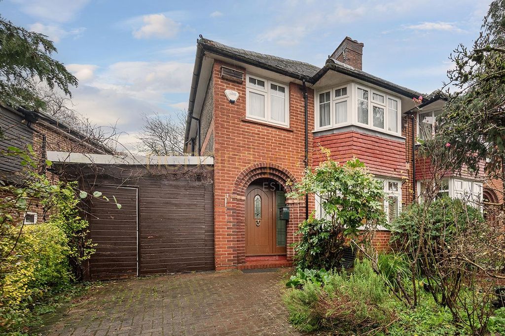 Property photo 1 of 14 W01.Jpg