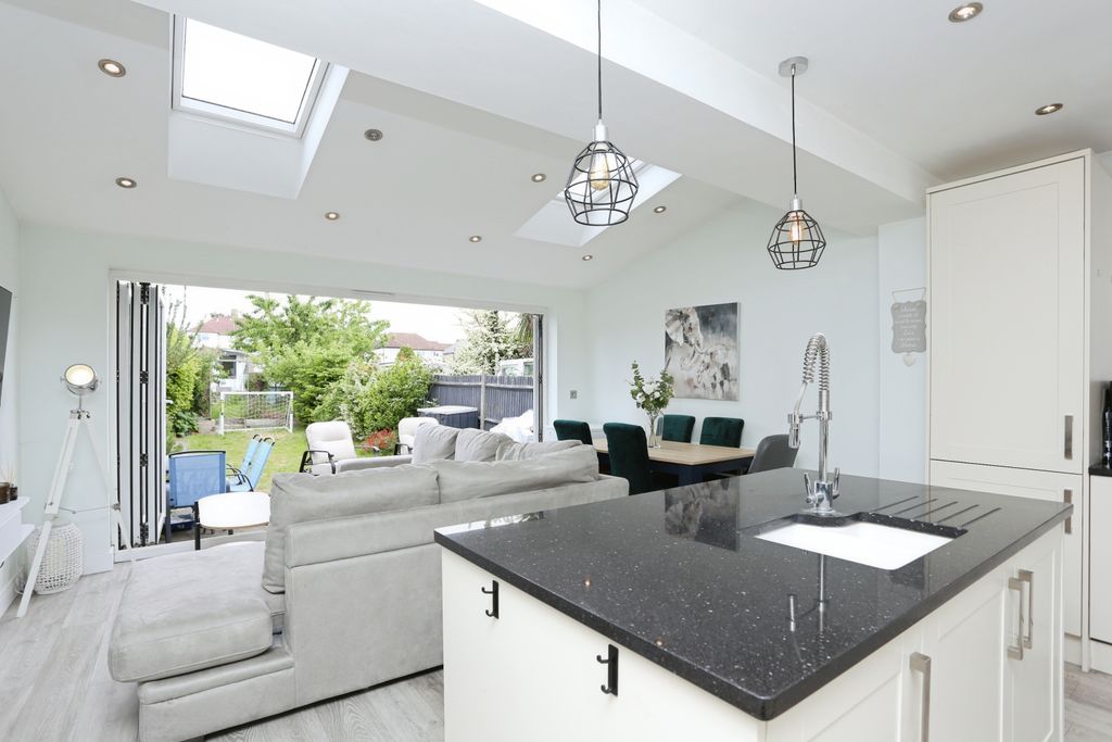 Property photo 3 of 18 Kitchen/Family Room