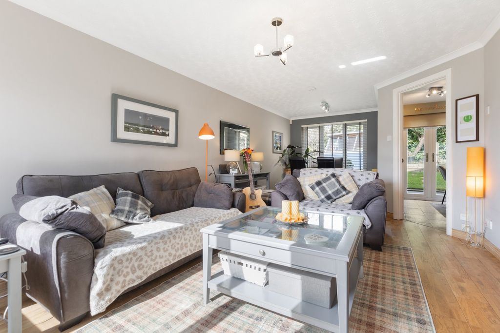 Property photo 2 of 30 Picture No. 04