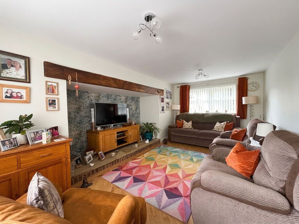Property photo 2 of 25
