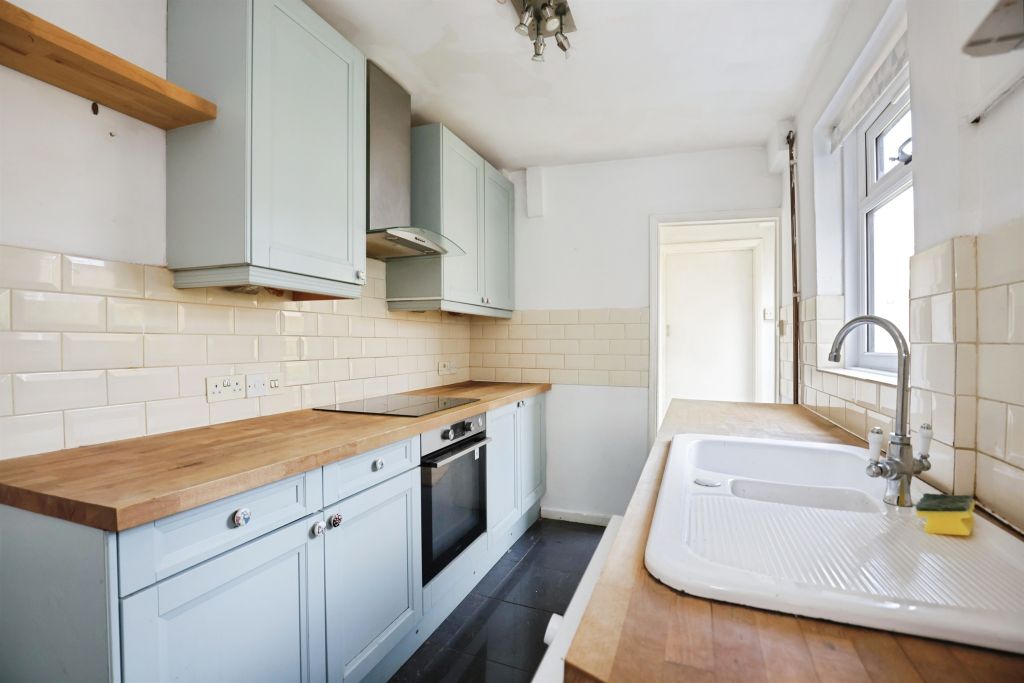 Property photo 2 of 17