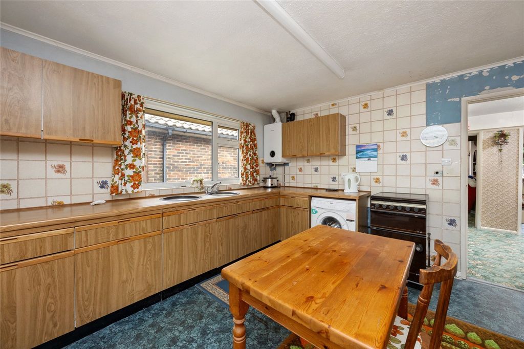 Property photo 3 of 17 Picture No. 13