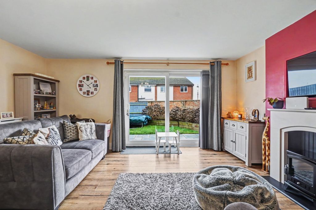 Property photo 3 of 24