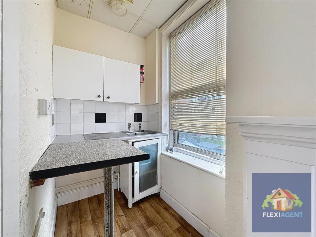Property photo 3 of 18 4254035