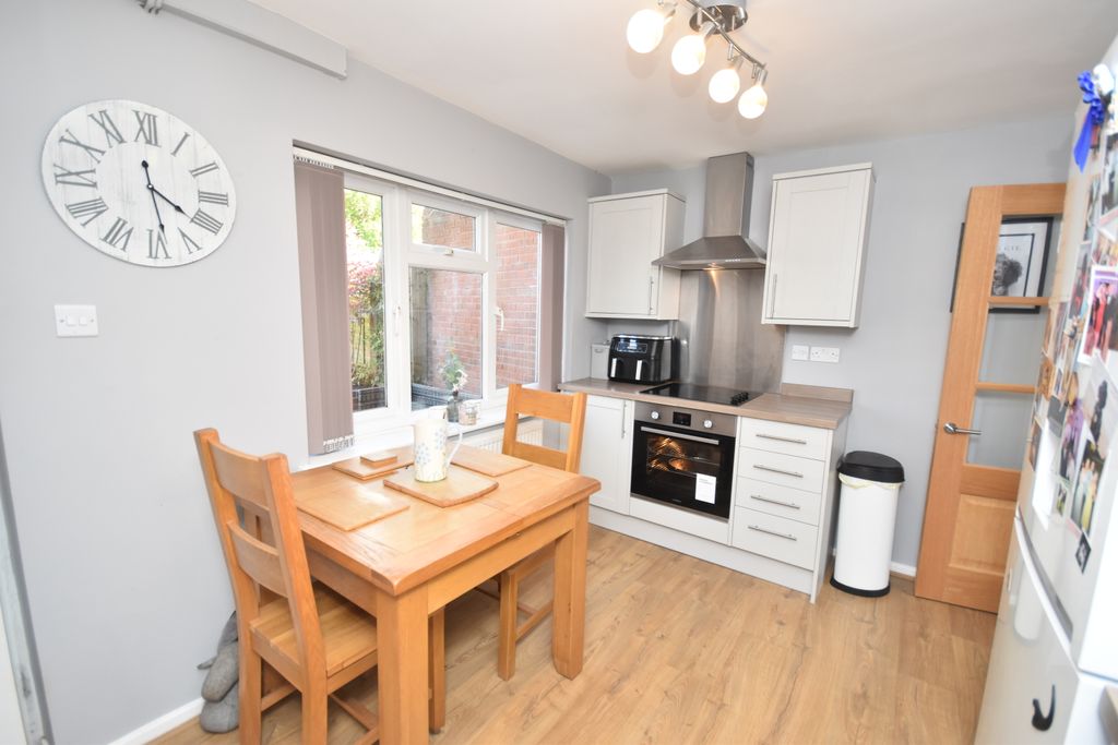 Property photo 3 of 12 Kitchen/Diner