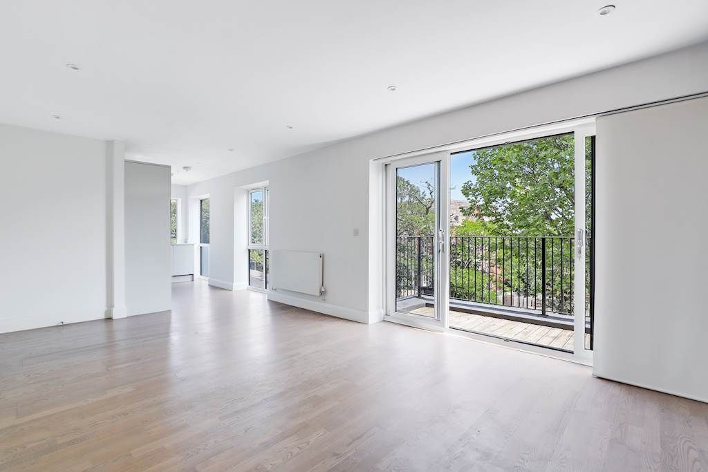 Property photo 2 of 15 05-Db84Jhhgll - Flat 9 The Elements - 4-Small