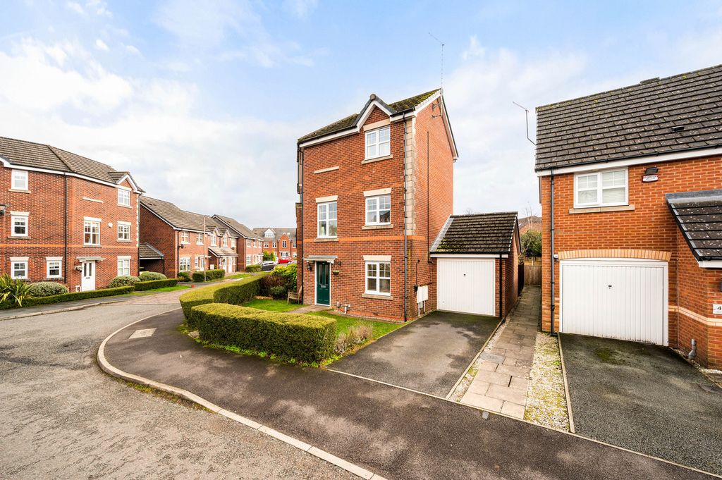 Property photo 1 of 24