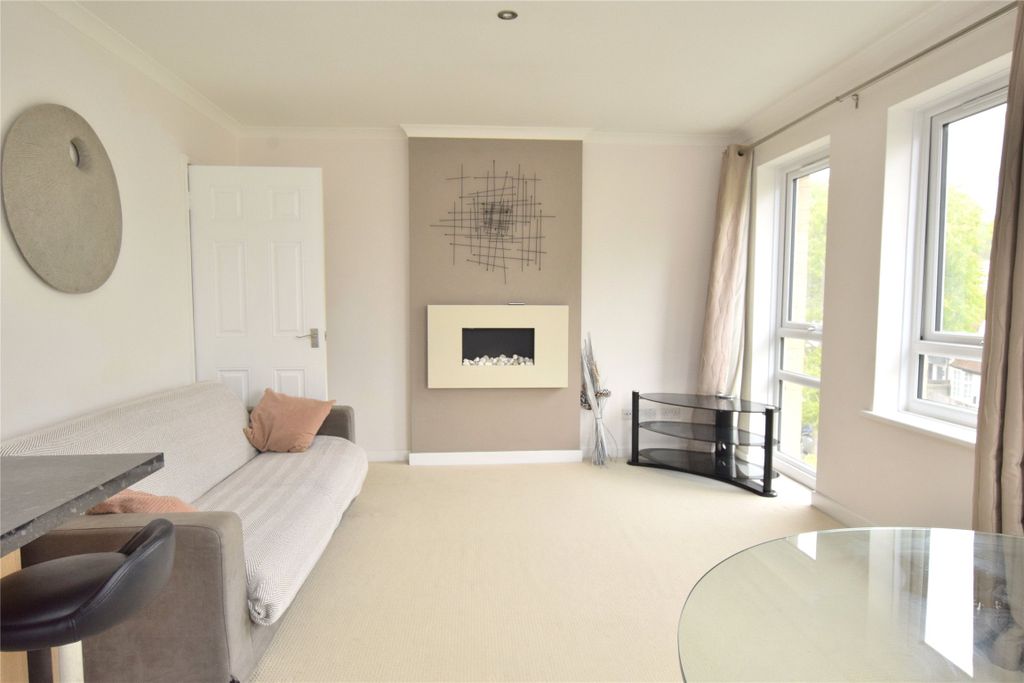 Property photo 1 of 11 Picture No. 24