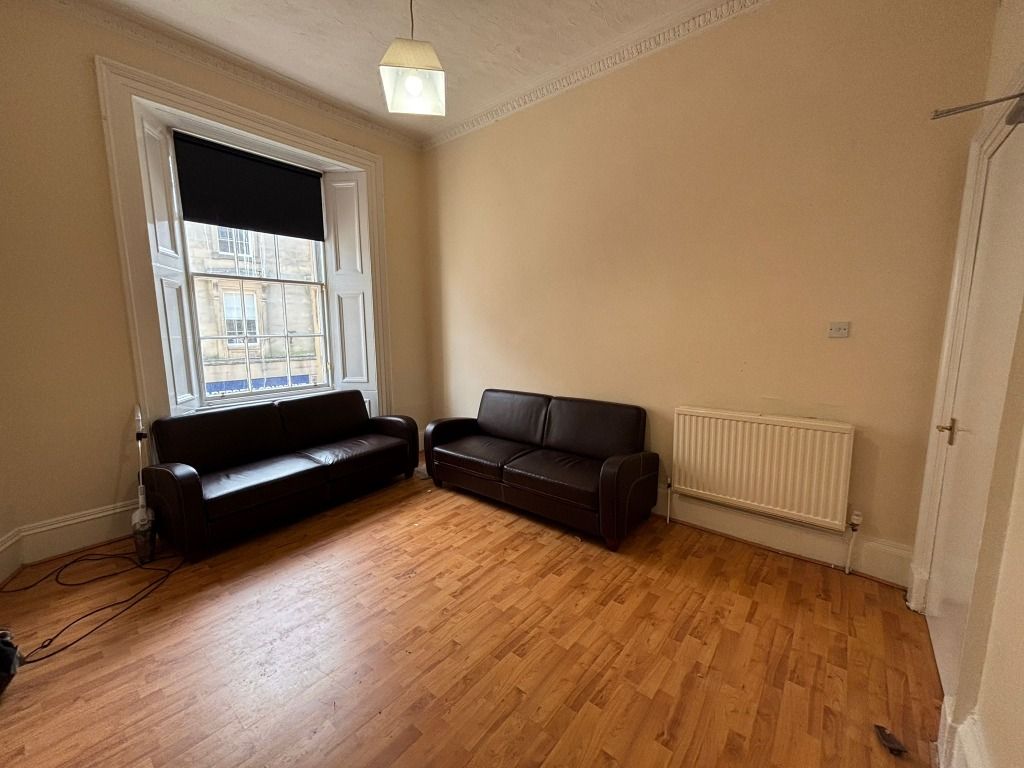Additional image 6 of 4 bed flat to rentPort Street, Stirling Town, Stirling FK8