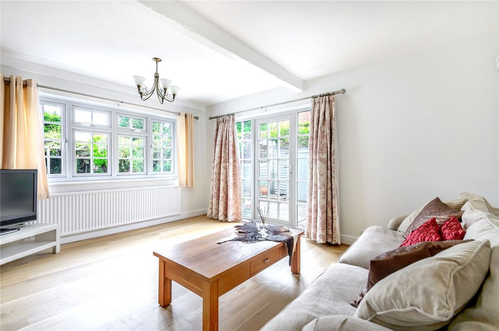 Property photo 3 of 16 Picture No. 18