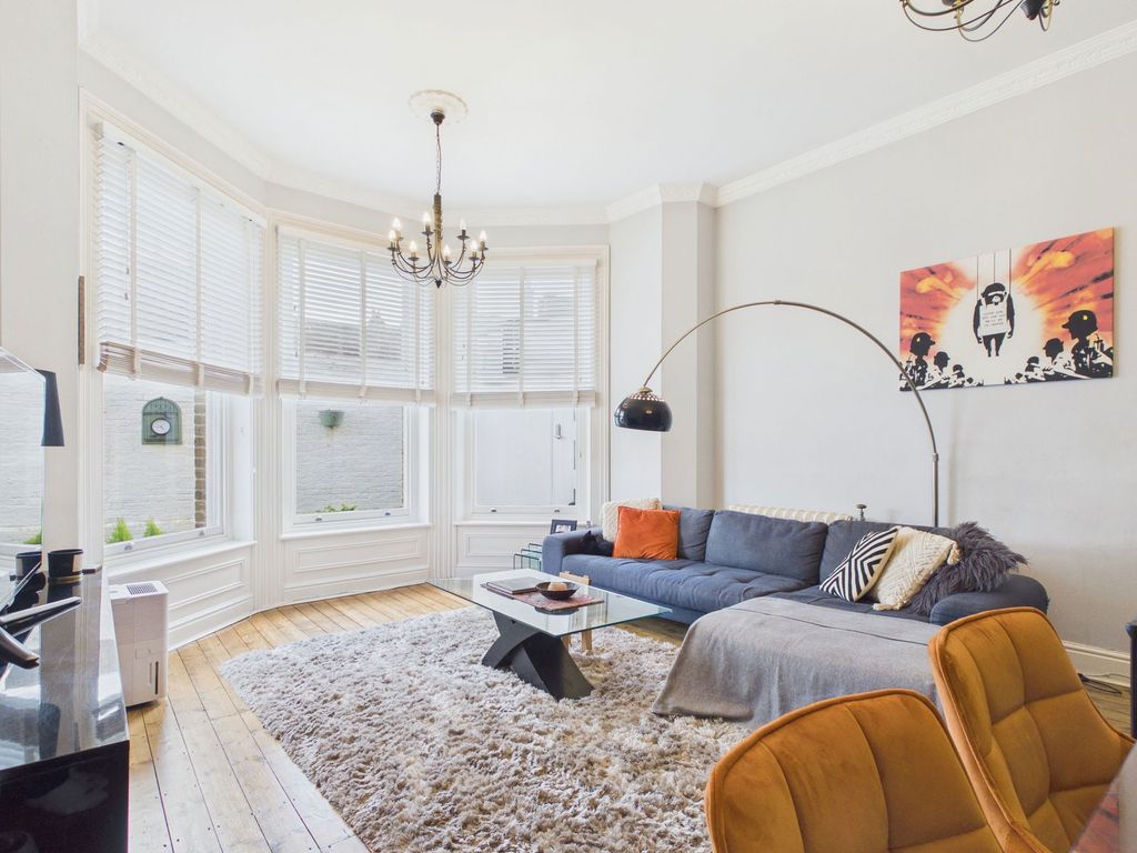 Property photo 3 of 20