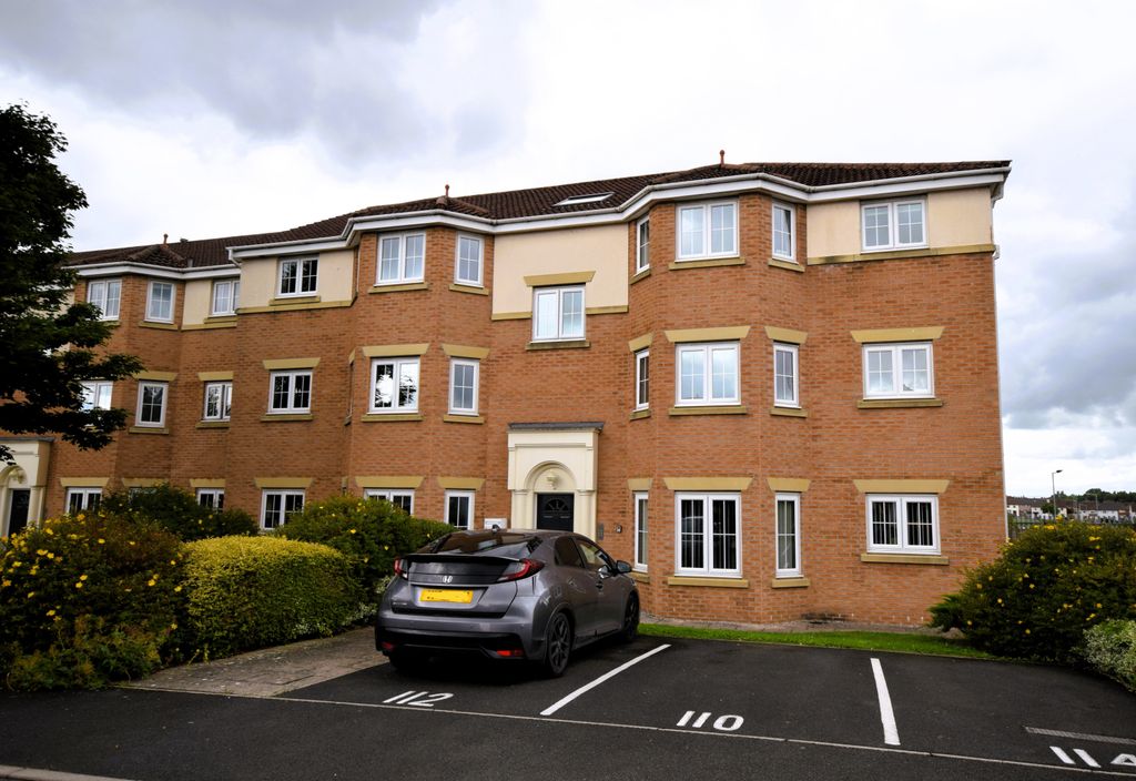 Property photo 1 of 6 2 Bed Flat To Rent Watermans Walk, Carlisle Ca1