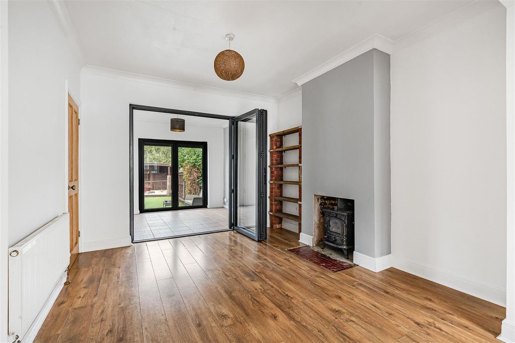 Property photo 3 of 16 16_92592.Jpg