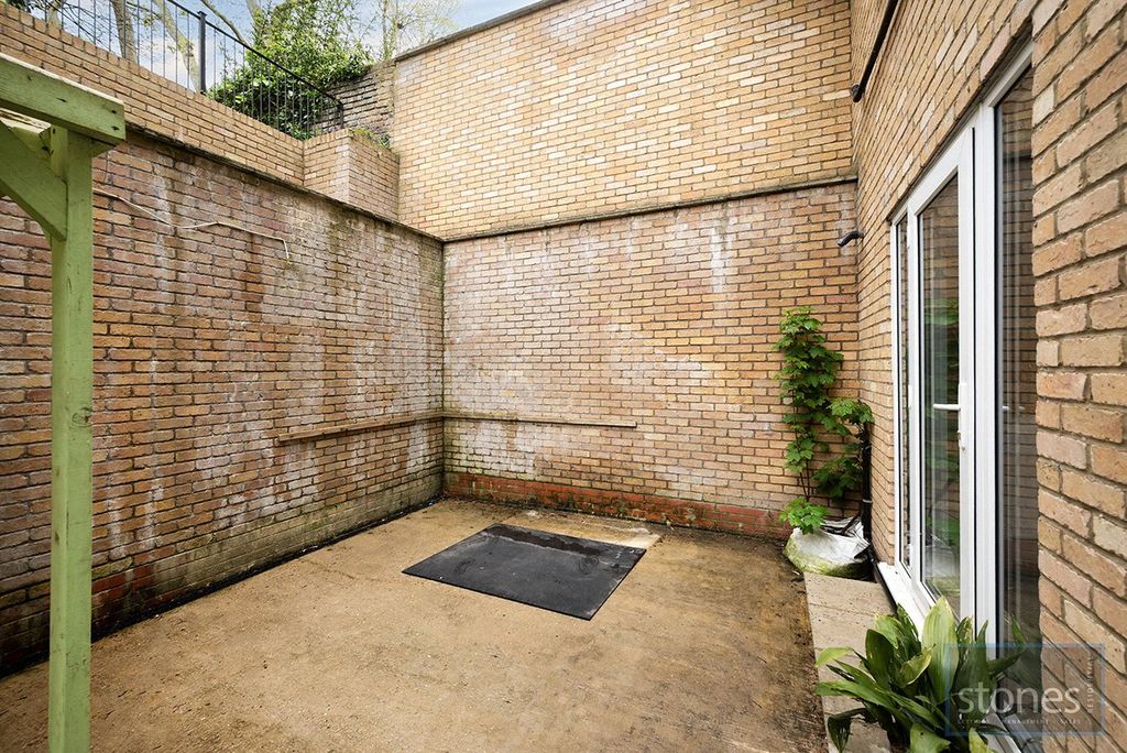 Property photo 2 of 10 Picture No. 21