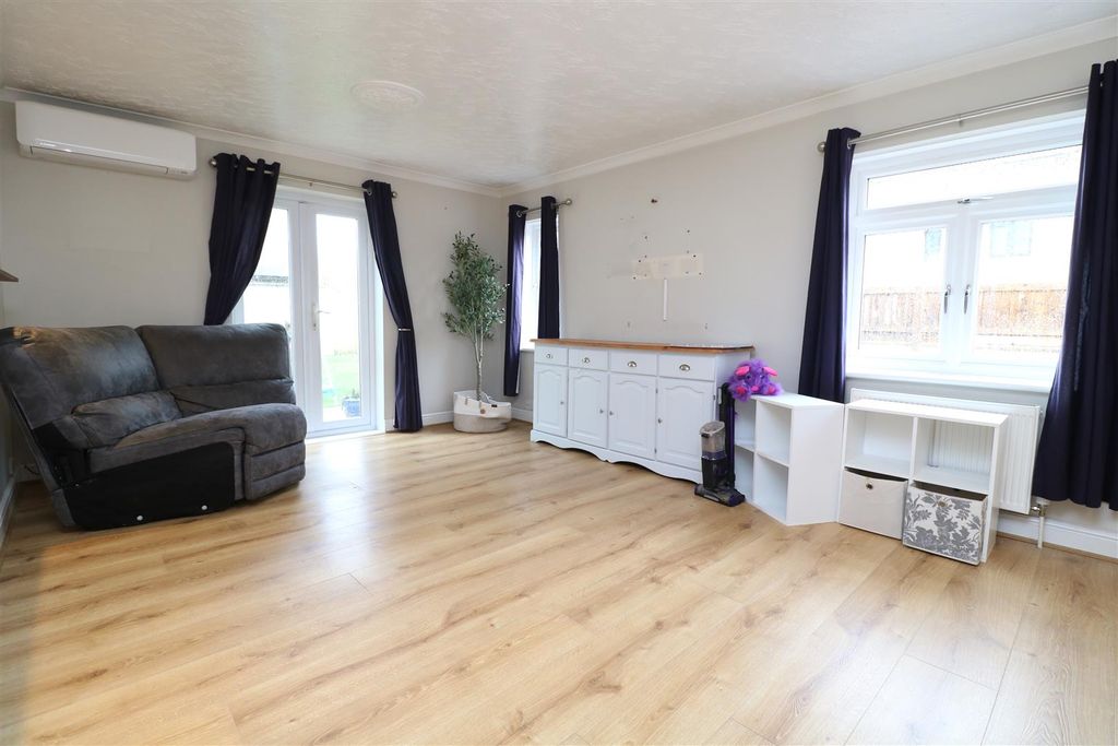 Property photo 3 of 21 Img_9923.Jpg