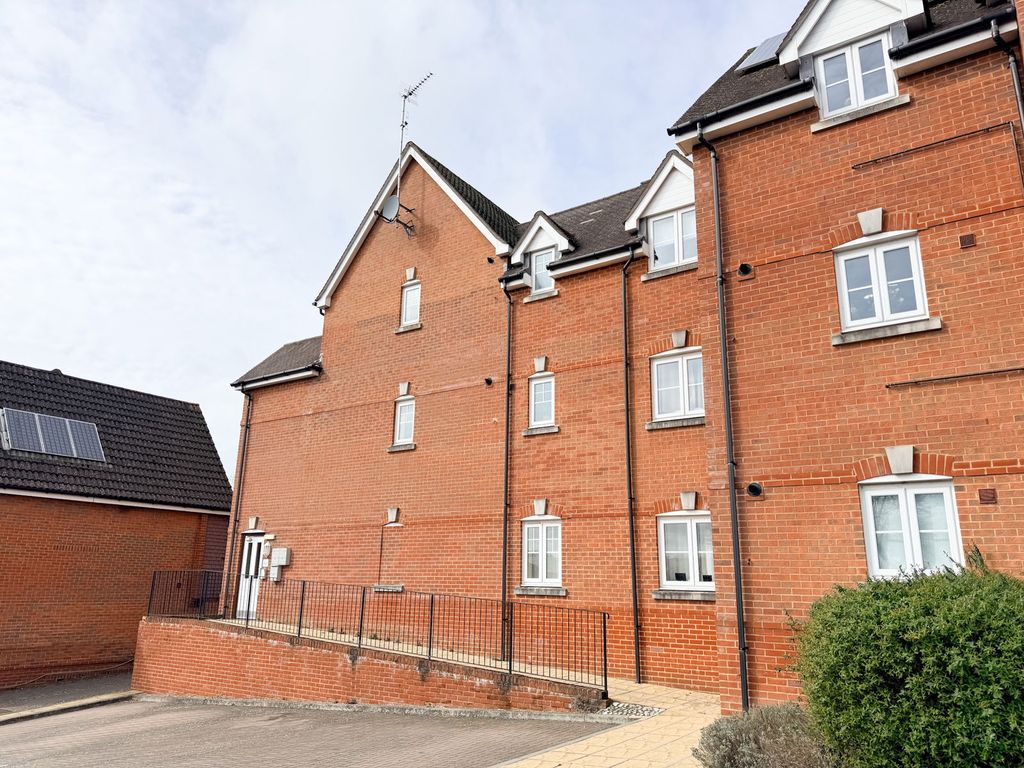 Property photo 2 of 14