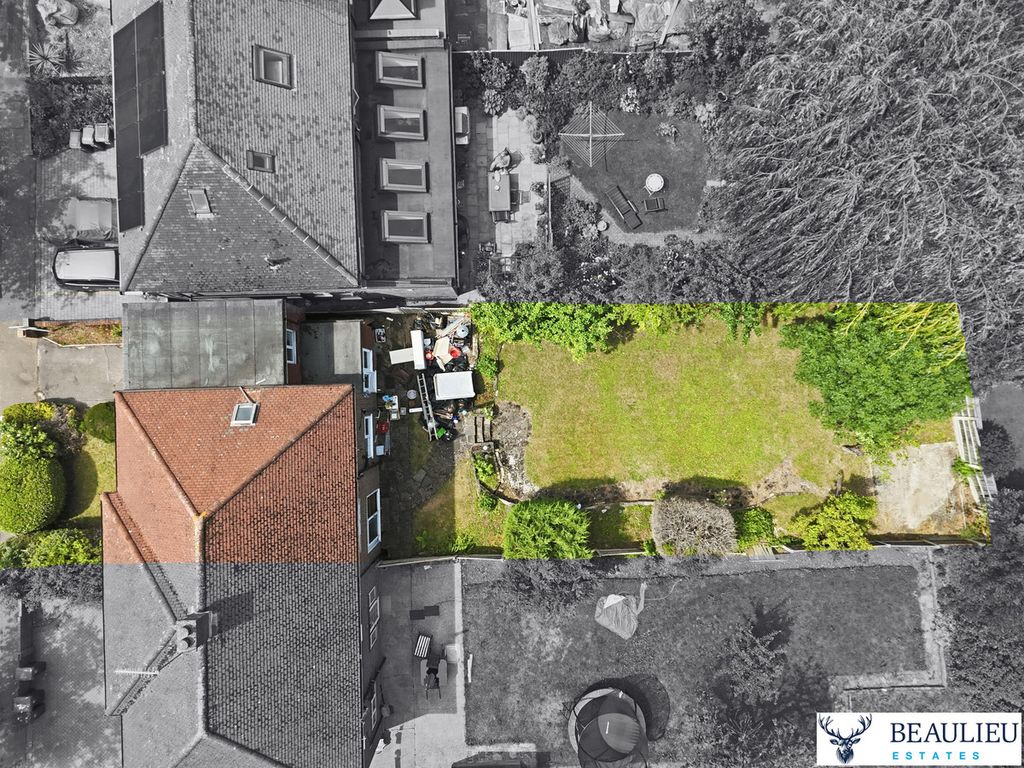 Property photo 3 of 21