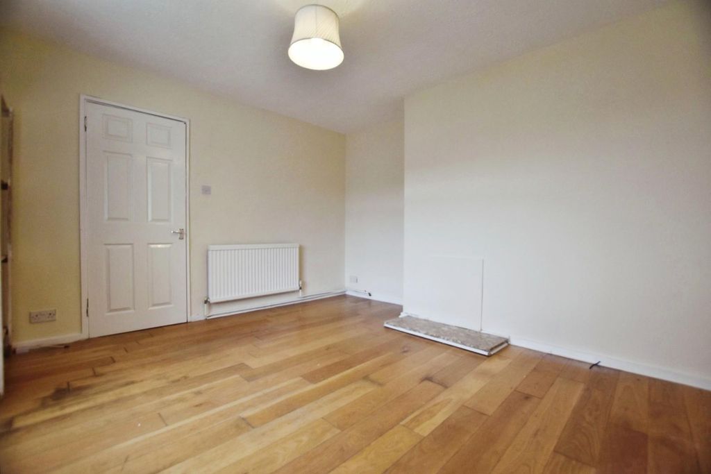 Property photo 2 of 10 Living Room