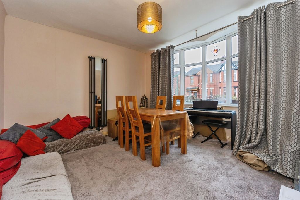 Property photo 3 of 22 Pbox-Img.Jpg