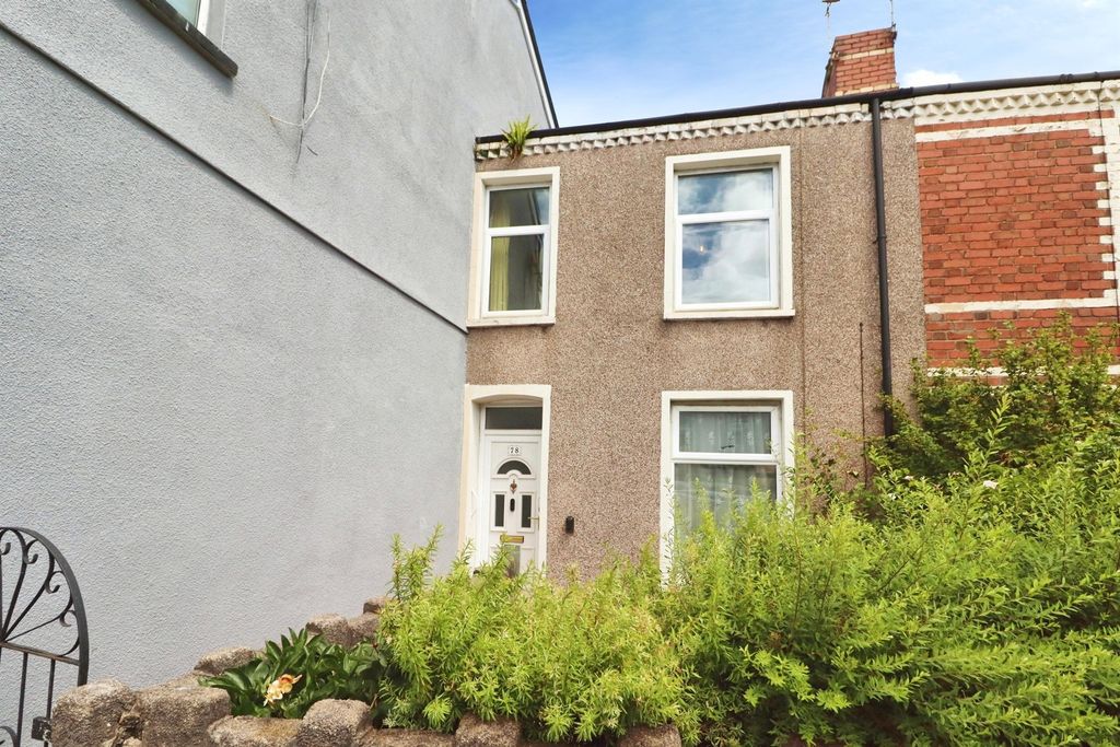 Property photo 1 of 18