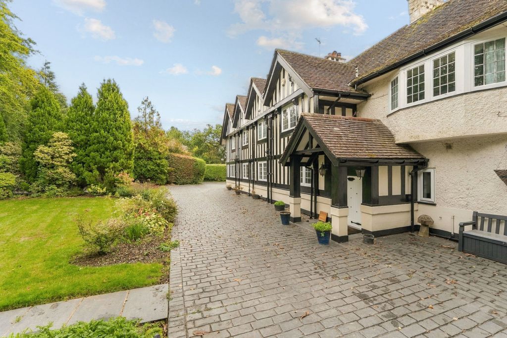 Property photo 2 of 56