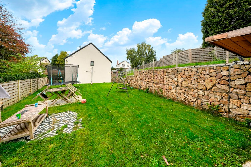 Property photo 2 of 26