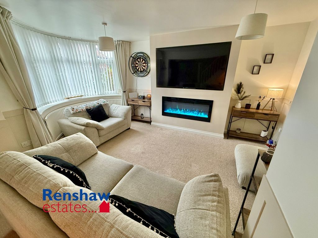 Property photo 2 of 17 L (2)