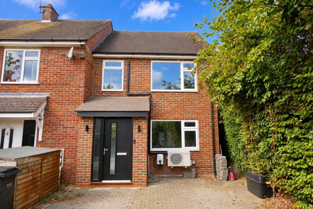 Property photo 1 of 16 Approach