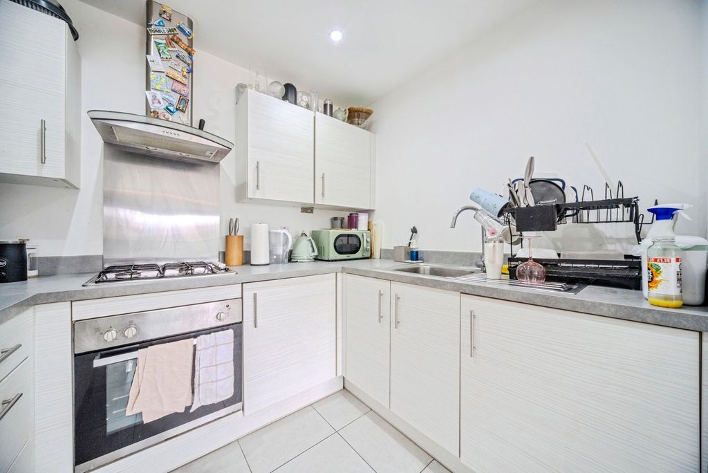 Property photo 3 of 18 Pbox-Img.Jpg