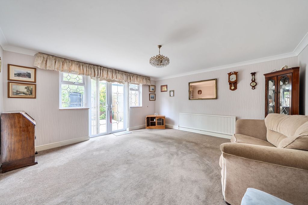 Property photo 2 of 24