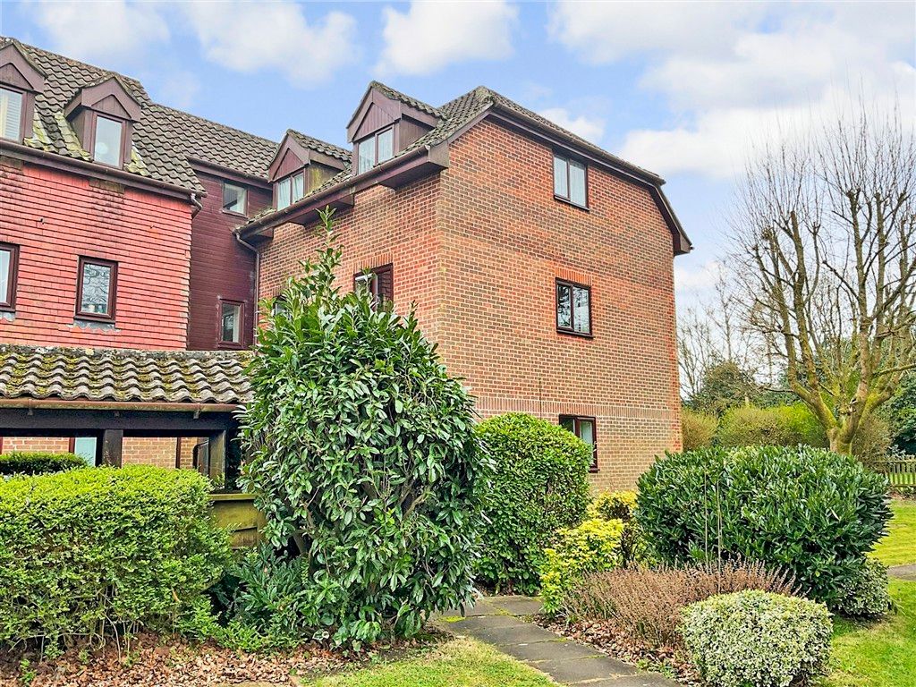 Property photo 1 of 5 Front