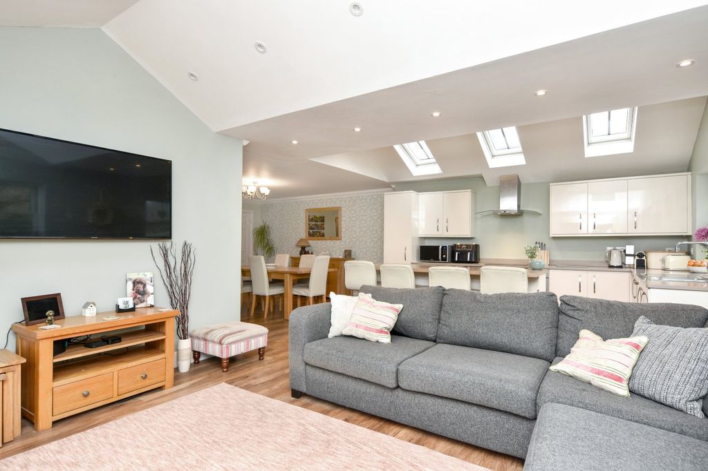 Property photo 3 of 55 Picture No. 07