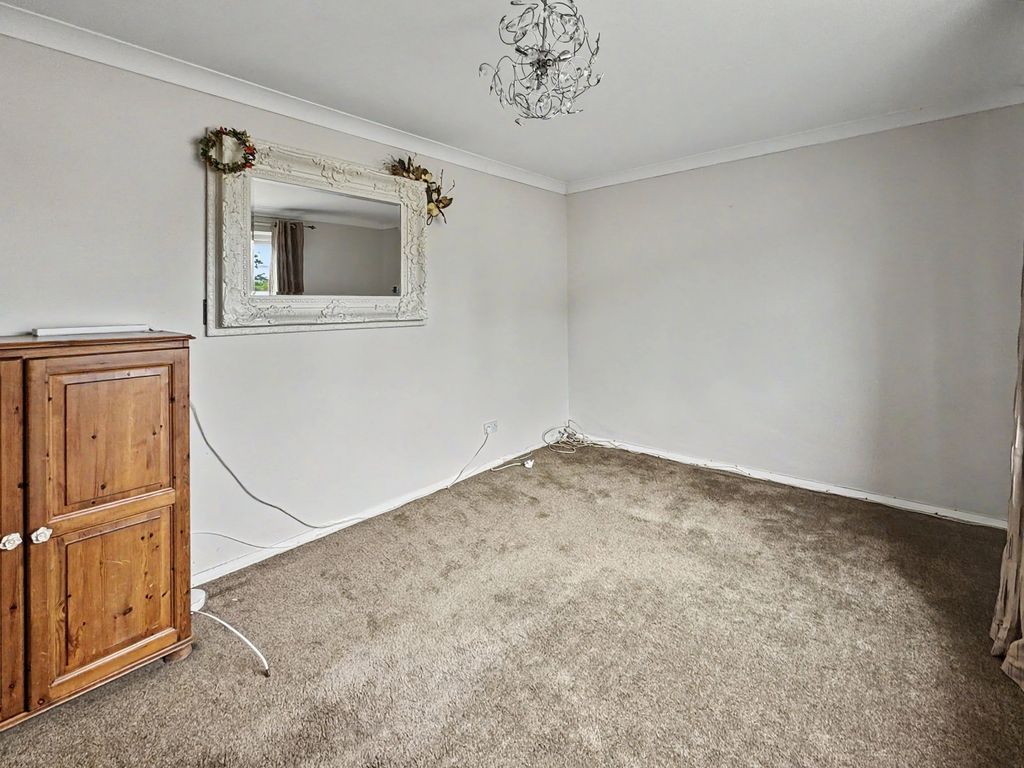 Property photo 3 of 24