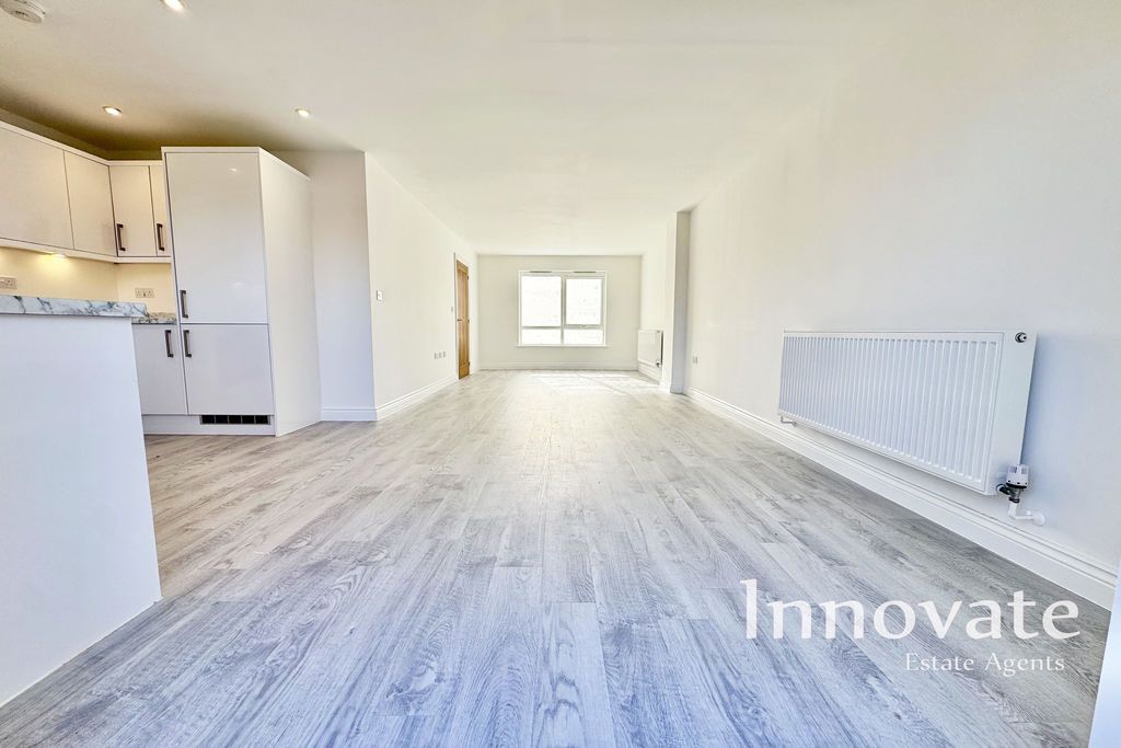 Property photo 3 of 20 Photo 10