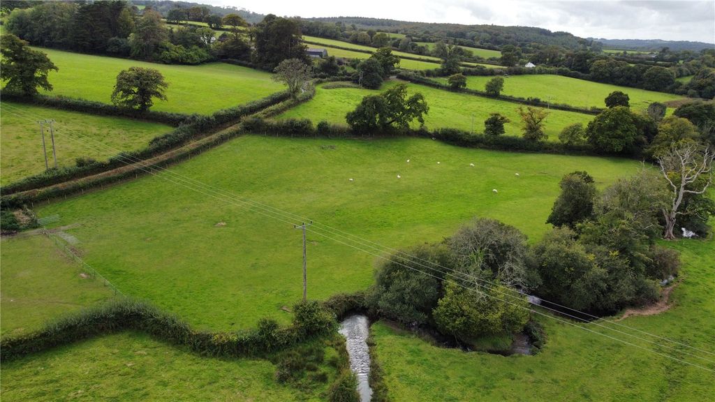 Property photo 3 of 9 Picture No. 02