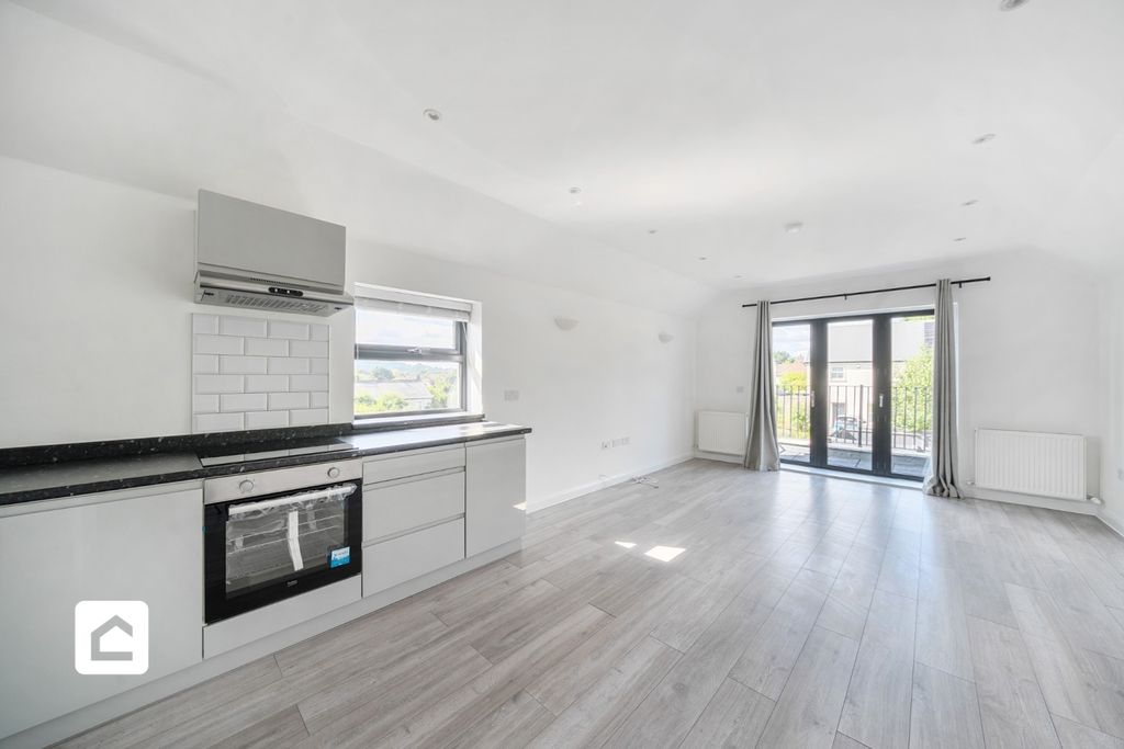 Property photo 2 of 18 2