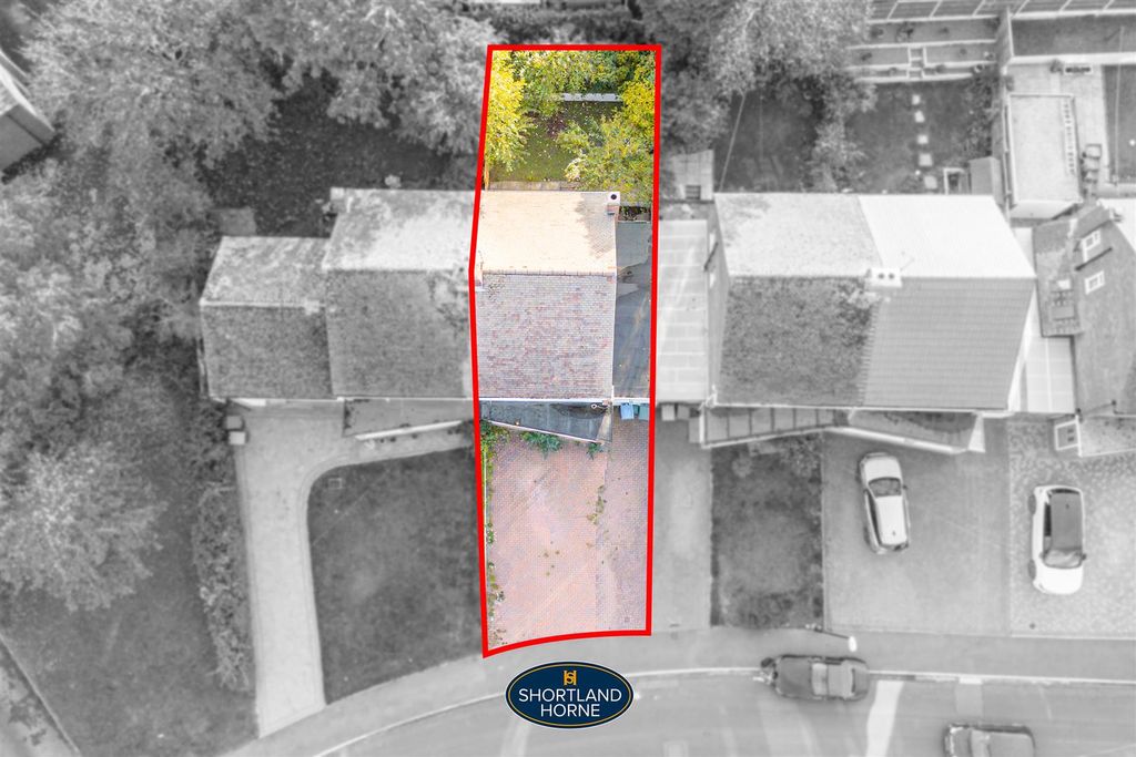 Property photo 2 of 21