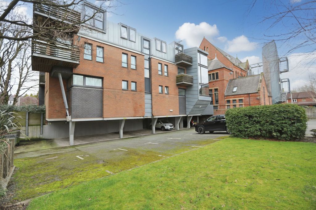 Property photo 2 of 15