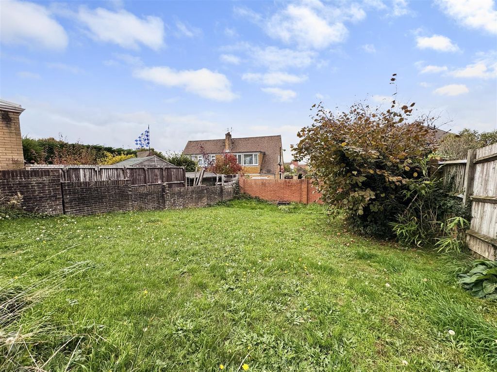 Property photo 2 of 8 Rear Garden