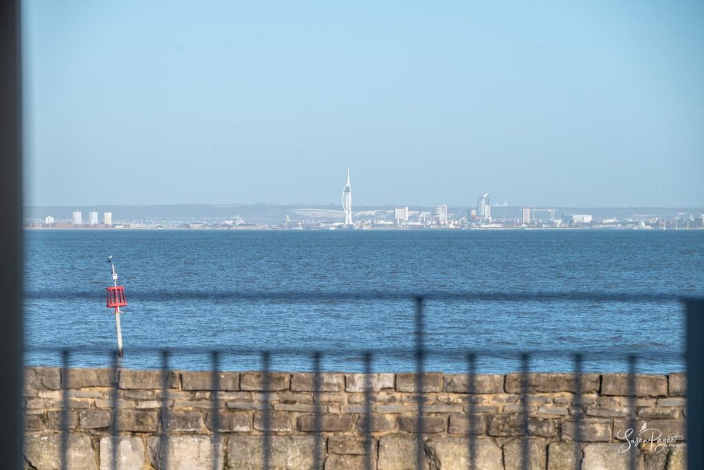 Property photo 3 of 26 Views